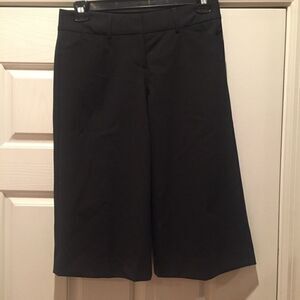 Express Capri Pants 